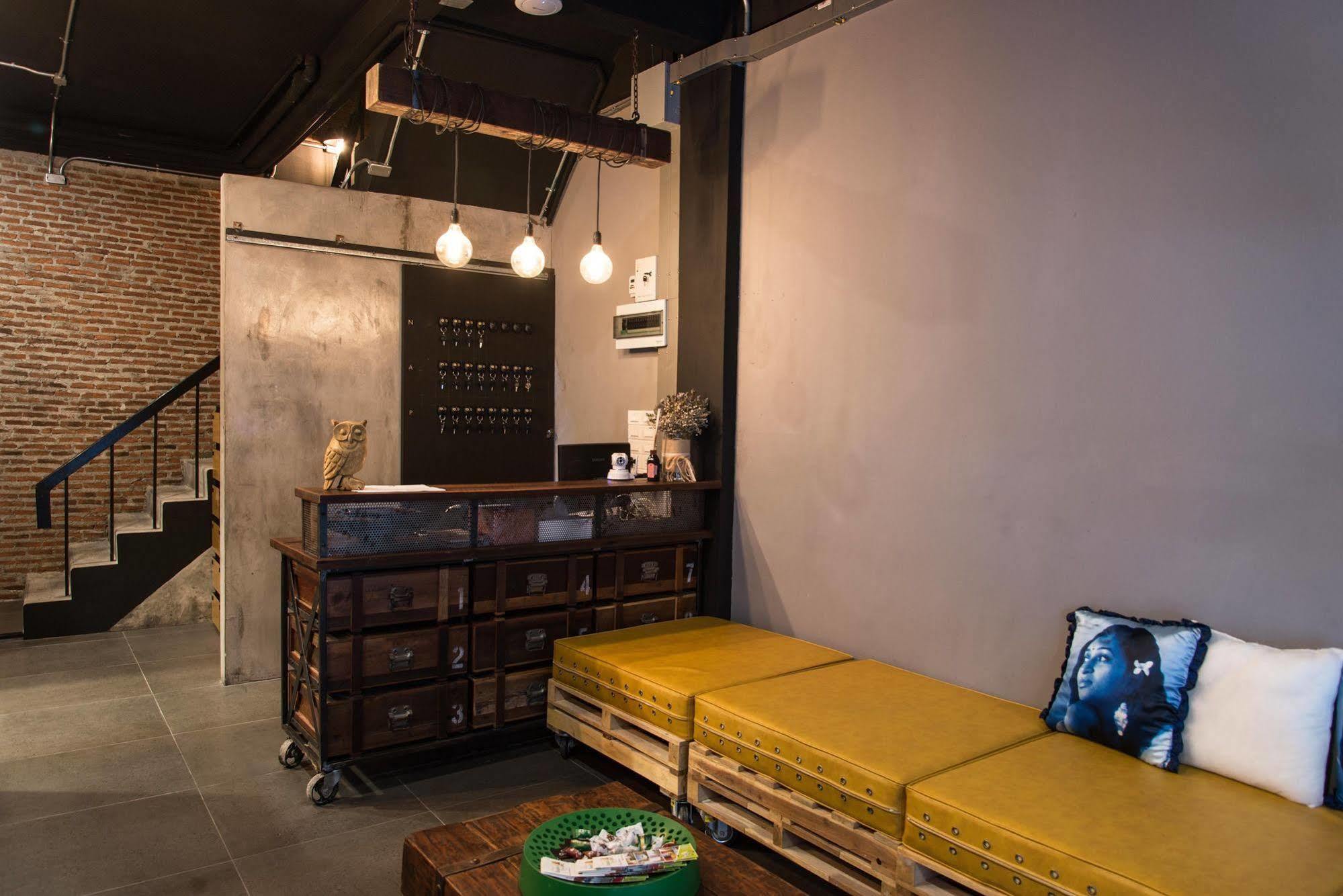 Nap@Pan Hostel Silom Bangkok Zewnętrze zdjęcie